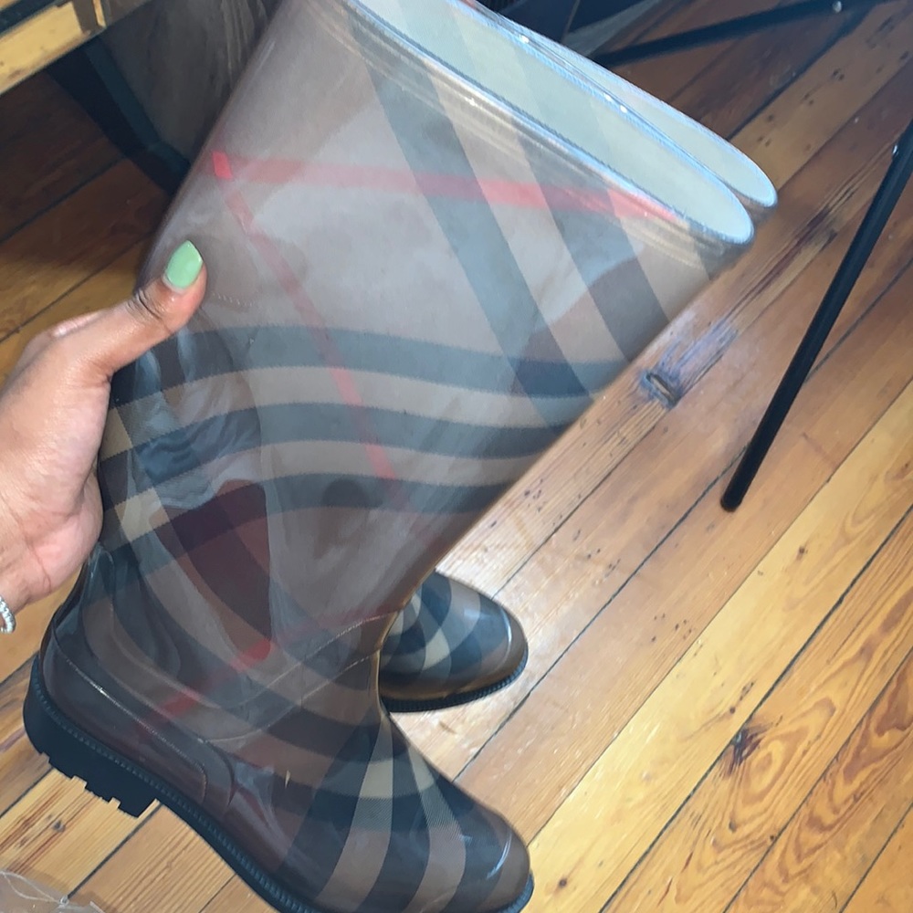 Burberry, Size: 39, Pattern Print